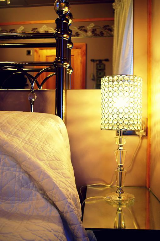 Crown House Suites Halifax Habitación foto